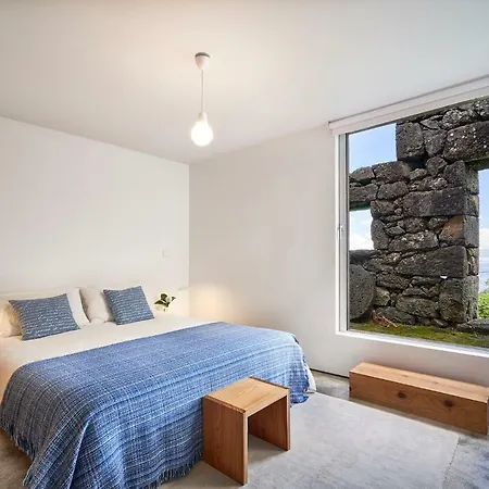 Casa Do Ferreiro بيت للعطل